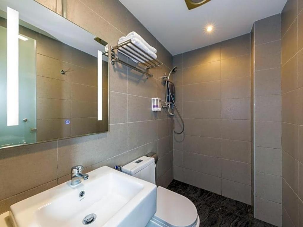 Sunlight Hotel Kulai Exterior photo