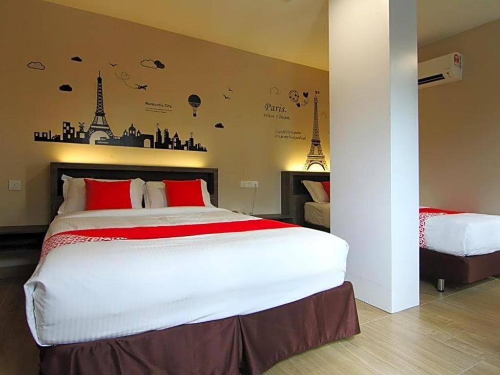 Sunlight Hotel Kulai Exterior photo